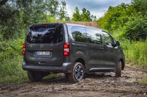 Opel Zafira Life 4x4 2019 года