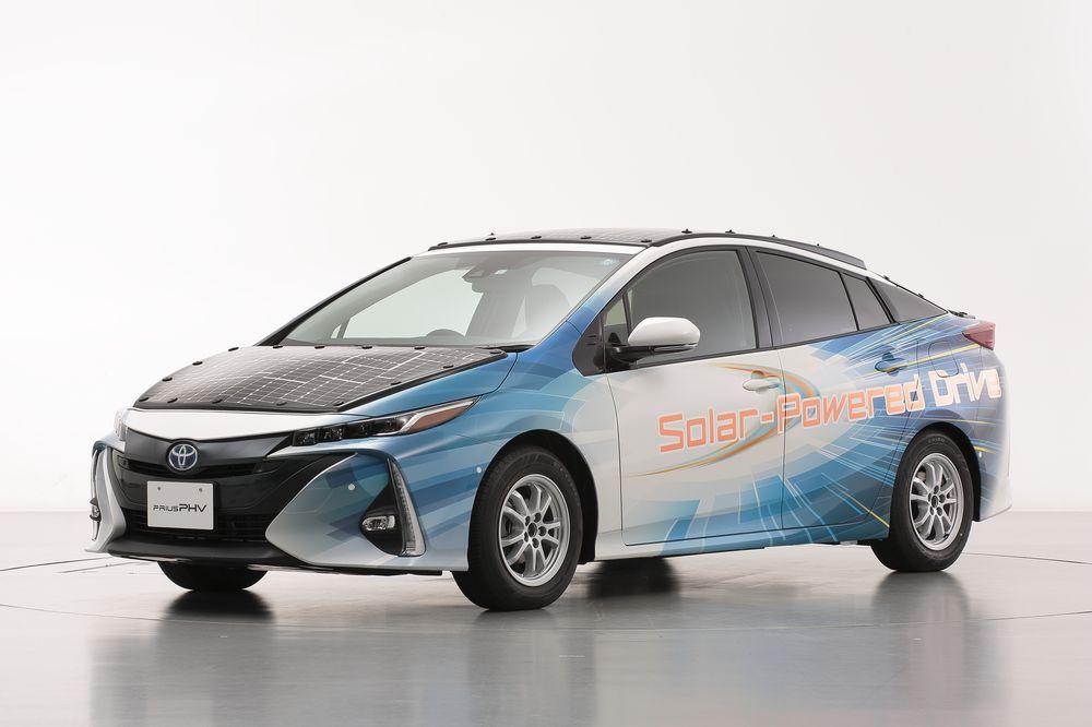 Toyota Prius PHV Solar-Powered Drive by Sharp 2019 года