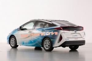 Toyota Prius PHV Solar-Powered Drive by Sharp 2019 года