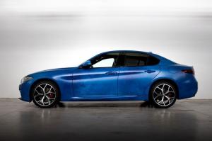 Alfa Romeo Giulia Veloce by Garage Italia Customs