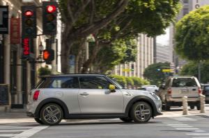 Mini Cooper SE 2019 года