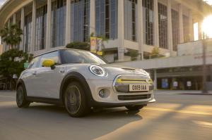 Mini Cooper SE 2019 года