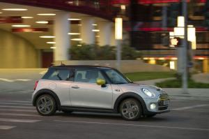 Mini Cooper SE 2019 года