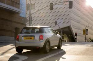 Mini Cooper SE 2019 года