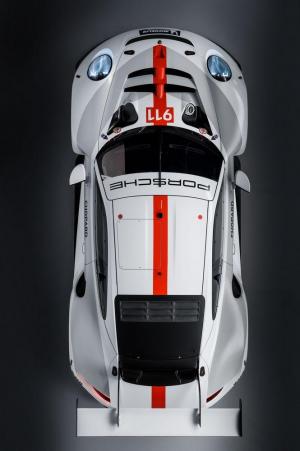 Porsche 911 RSR 2019 года