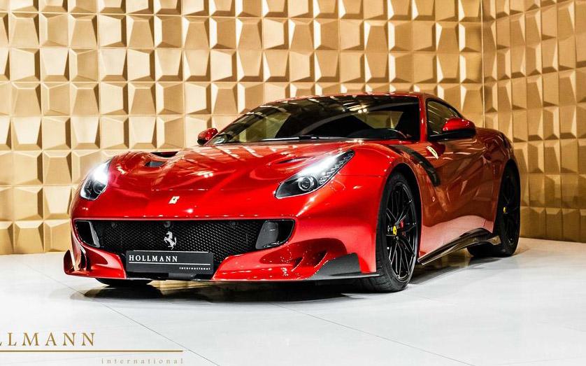 Ferrari F12tdf за 900,000 долларов очаровывает итальянской сексапильностью