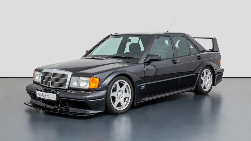 Старый стоит, как новый: продается Mercedes-Benz 190E Evo II