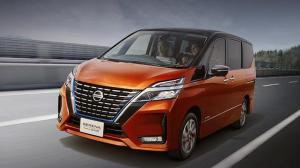 Компания Nissan представила обновленный минивэн Serena