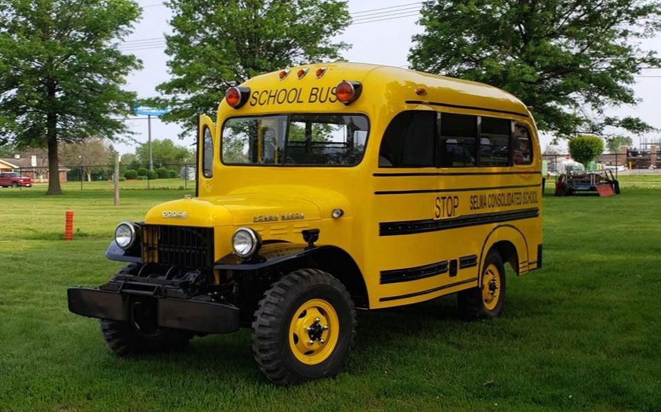 Dodge Power Wagon Hellcat в стиле школьного автобуса