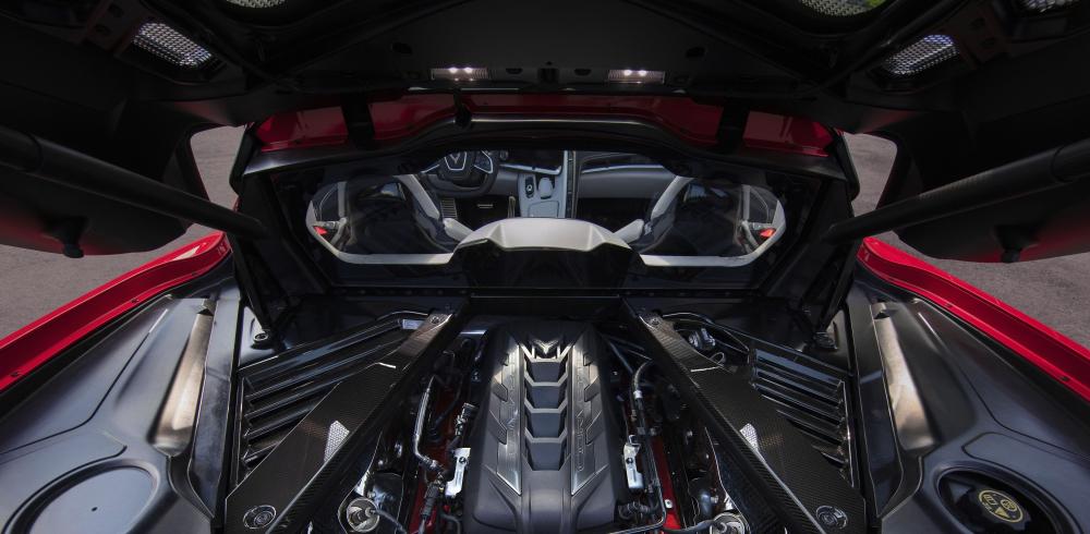 Chevrolet Corvette Stingray Z51 (C8) 2019 года