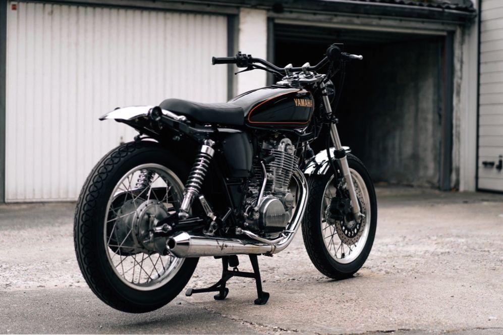 Yamaha SR400 by TOMA Customs