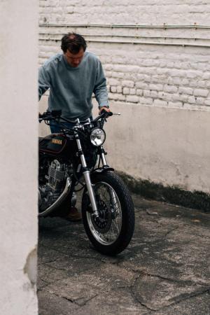 Yamaha SR400 by TOMA Customs