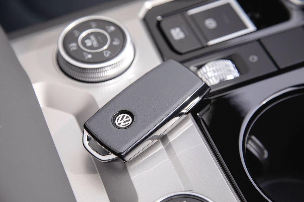 Volkswagen Touareg ONE Million Edition 2019 года