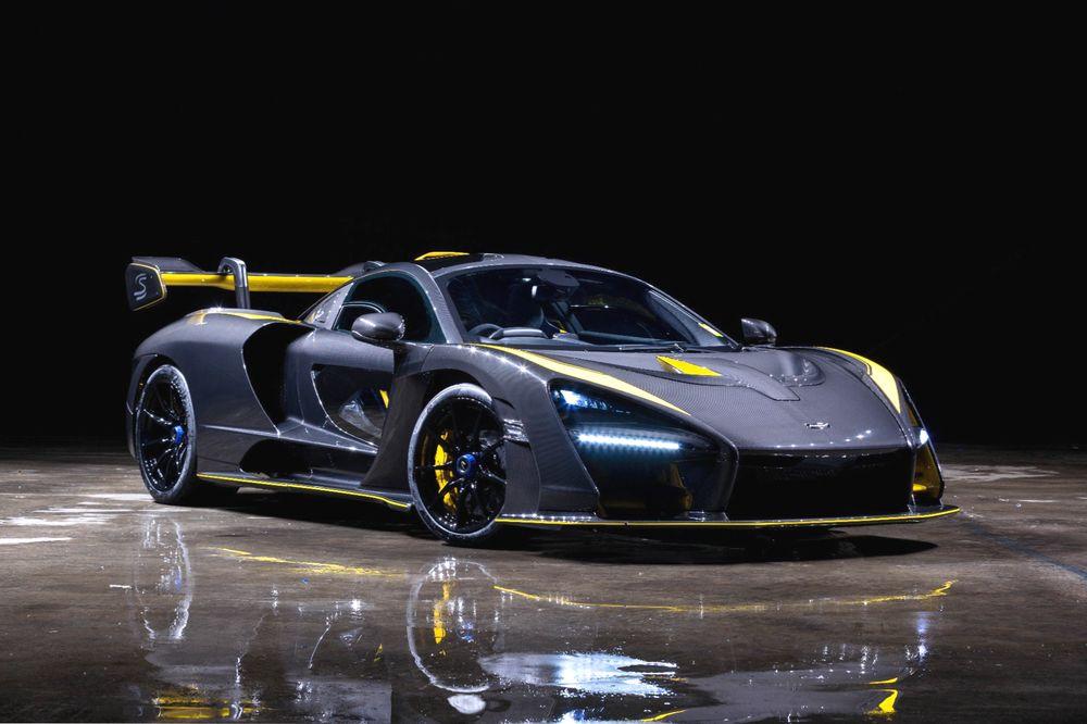 McLaren Senna в глянцевом карбоне - один из самых редких гиперкаров Австралии