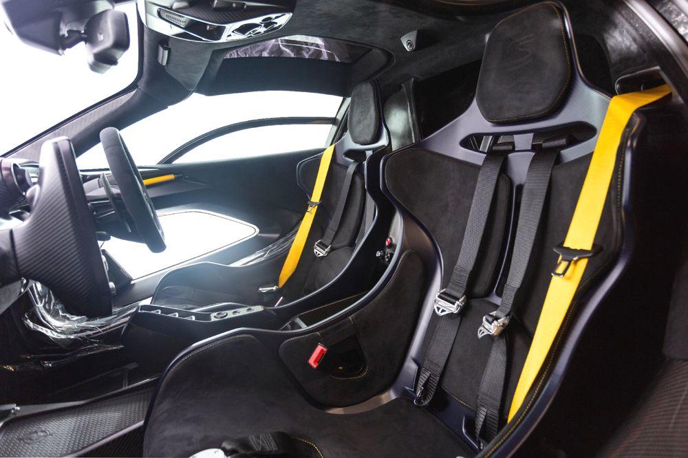 McLaren Senna Gloss Carbon