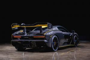 McLaren Senna Gloss Carbon