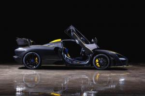 McLaren Senna Gloss Carbon