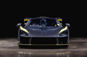 McLaren Senna Gloss Carbon
