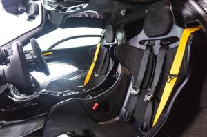 McLaren Senna Gloss Carbon