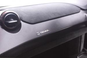 McLaren Senna Gloss Carbon
