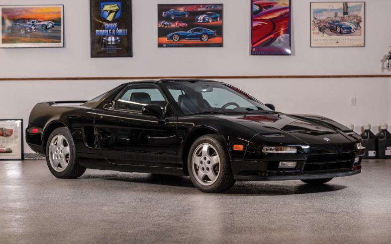 Стоит взять кредит, чтобы купить этот безупречный Acura NSX 1991 года