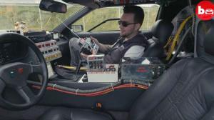 DeLorean DMC-12 с пультом управления