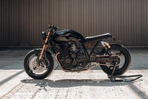 Yamaha XJR1300 by Bad Winners