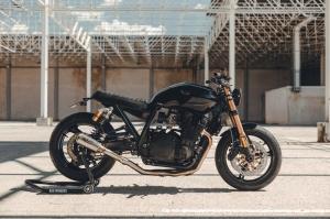 Yamaha XJR1300 by Bad Winners