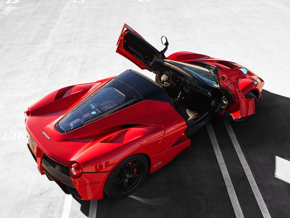 Ferrari LaFerrari Aperеa 2017 года