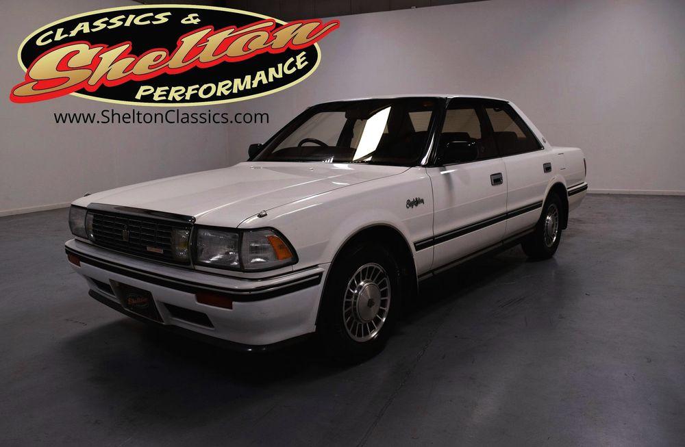 Праворульная Toyota Crown 1991 года выпуска продается в Америке за 7995 долларов