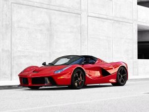 Ferrari LaFerrari Aperta 2017 года