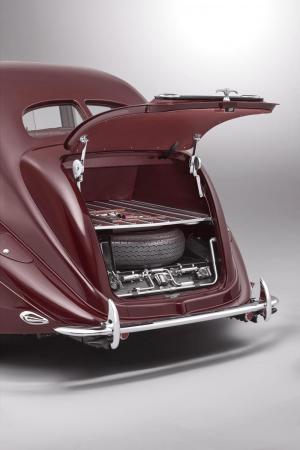 Bentley Corniche Saloon by Mulliner Recreation 2019 года