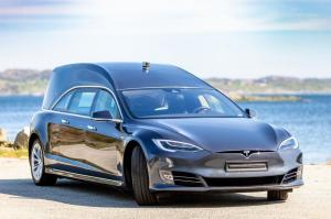 Tesla Model S Begravelsesbil 2018 года