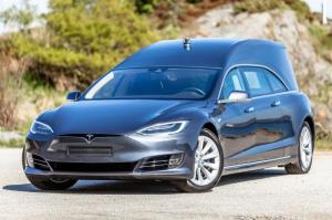 Tesla Model S Begravelsesbil 2018 года