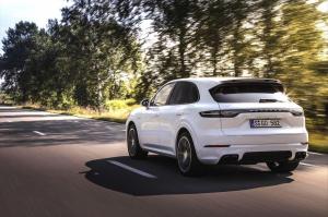 Porsche Cayenne Turbo S E-Hybrid 2019 года