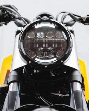 Yamaha XSR700 Grasshopper by Hookie Co. & Yard Build