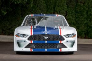 Ford Performance представили обновленный Mustang NASCAR для следующего сезона