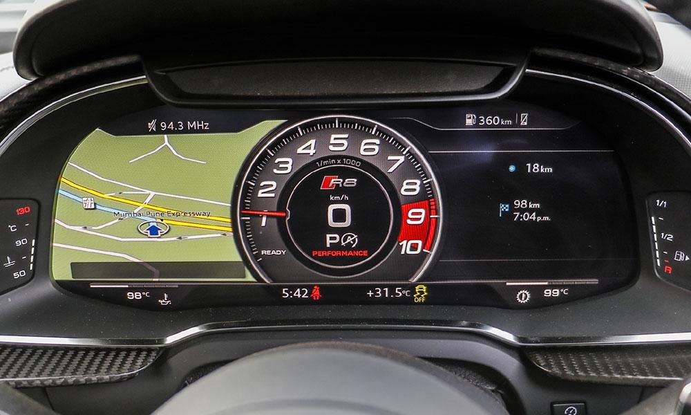 Панель приборов Audi R8 V10