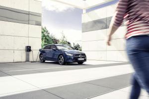 Mercedes-Benz A250 e 2019 года