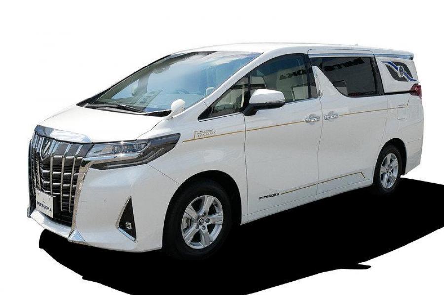 Toyota Alphard стал катафалком премиального класса