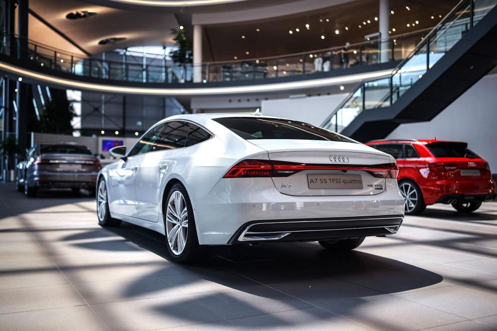 2019 Audi A7 Sportback 55 TFSI Quattro S-Line Glacier White Metallic
