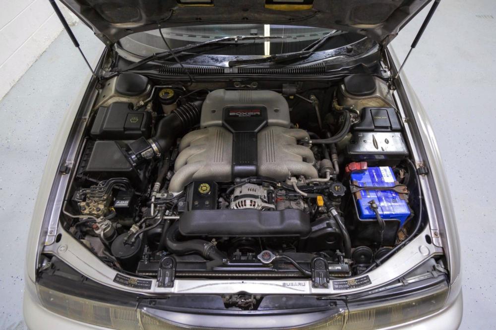 Subaru SVX 1994 года