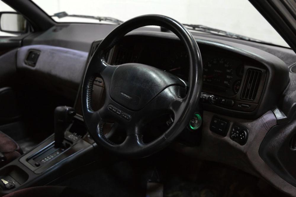 Subaru SVX 1994 года