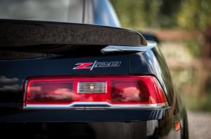 Chevrolet Camaro Z28 2015 года, принадлежащий Крису Харрису