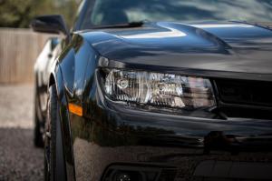 Chevrolet Camaro Z28 2015 года, принадлежащий Крису Харрису