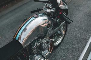 Honda CB400 Supersport by 2V Motors
