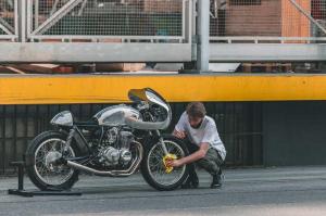 Honda CB400 Supersport by 2V Motors