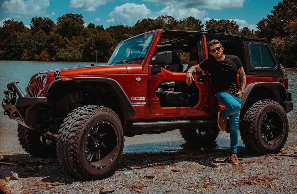 Bestop собрал на заказ Jeep Wrangler для кантри-звезды Майкла Рэя