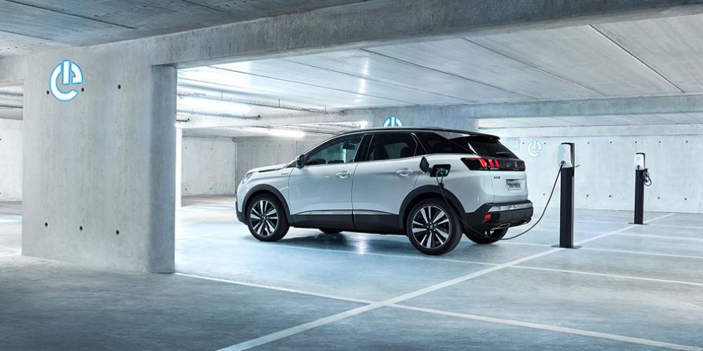 Обновленный Peugeot 3008 теперь гибрид GT HYBRID4