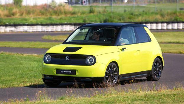 Honda e Prototype 2019 года